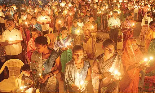 திருப்பூர் ஆலயங்களில் சிறப்பு பிரார்த்தனை திரளான கிறிஸ்தவர்கள் பங்கேற்பு