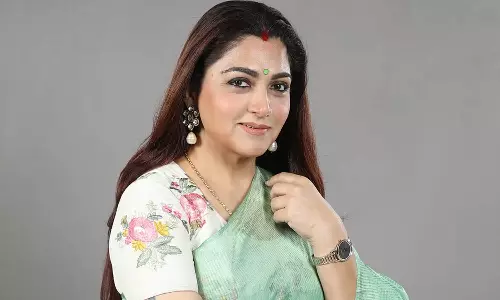 மருத்துவமனையில் இருந்து வீடு திரும்பிய நடிகை குஷ்பு