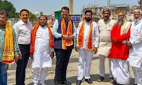 அயோத்தி ராமர் கோவிலில் வழிபாடு நடத்திய மகாராஷ்டிர முதல் மந்திரி ஷிண்டே