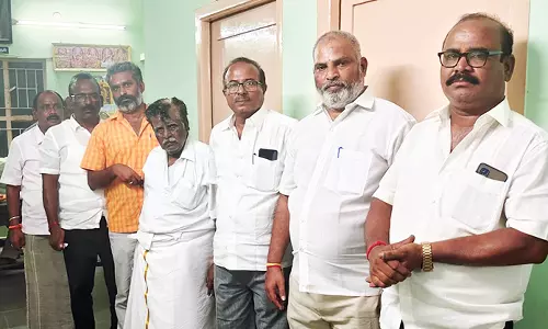 வடமதுரை அருகே நூதன சூதாட்டத்தில் ஈடுபட்ட 7  பேர் கைது