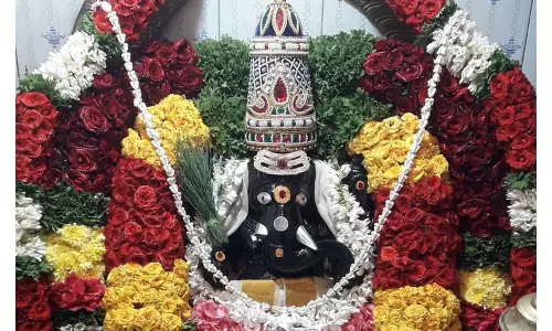 தருமபுரி, கிருஷ்ணகிரியில் விநாயகர் கோவில்களில் சிறப்பு பூஜைகள்