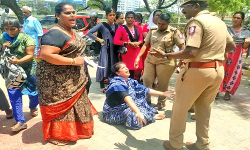 அமுதா ஐ.ஏ.எஸ். விசாரணை அலுவலகத்தை நெல்லையில் அமைக்க வேண்டும்-கலெக்டர் அலுவலகத்தில் மனு