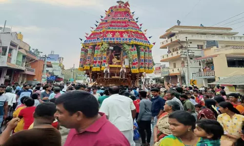 தேர் இன்று மாலை மீண்டும் நிலையை அடைகிறது