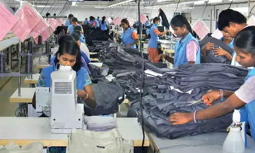 கூடுதல் நேர பணி, பஸ் இயக்கம், பின்னலாடை ஆய்வுக்கூடம் - புதிய ஜவுளிக்கொள்கையில்  உற்பத்தியாளர்கள் எதிர்பார்ப்பு