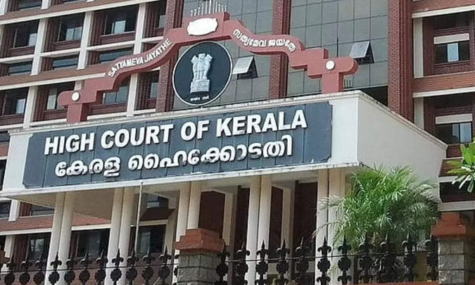 சிறுவர்கள் தீயில் குதிக்கும் நிகழ்ச்சிக்கு தடை விதிக்க வேண்டும்: கேரள ஐகோர்ட்டு 22-ந்தேதி விசாரணை