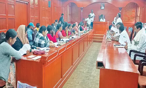 கொடைக்கானல் நகர்மன்ற கூட்டத்தில் உறுப்பினர்கள் குற்றச்சாட்டு