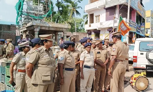 ஆரல்வாய்மொழியில் இன்று காலை பாரதிய ஜனதா நிர்வாகிகள் போலீசாருடன் வாக்குவாதம்