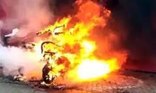 நள்ளிரவு தொடர் பைக் எரிப்பு