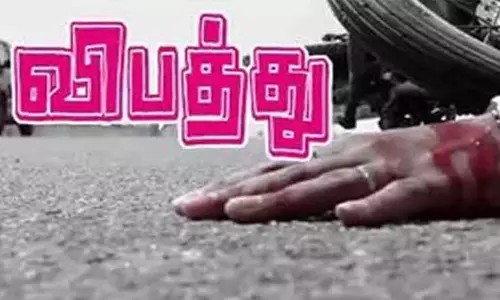 மோட்டார் சைக்கிளில் சென்றவர் லாரியில் மோதி பலி