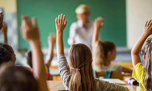 பிள்ளைகளுக்கு தரப்படும் முழுமையான கல்வியே நிரந்தர உயர்வுக்கு வழி