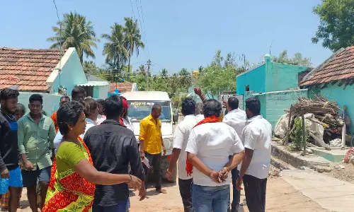 கோவில் இடத்தில் அங்கன்வாடி கட்டிடம் கட்ட எதிர்ப்பு