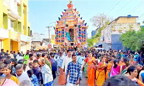 கீழ்வேளூர் அட்சயலிங்க சாமி கோவிலில் தேரோட்டம்