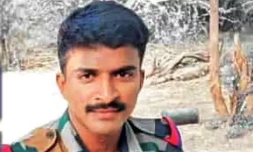 பஞ்சாப்பில் உயிரிழந்த தேனி ராணுவ வீரர்- ஒரே மகனையும் பறிகொடுத்த விவசாயி குடும்பத்தினர்