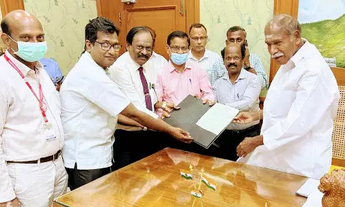 ஆறுபடைவீடு மருத்துவக்கல்லூரி புரிந்துணர்வு ஒப்பந்தம்-முதல்-அமைச்சர் ரங்கசாமி தலைமையில் நடந்தது