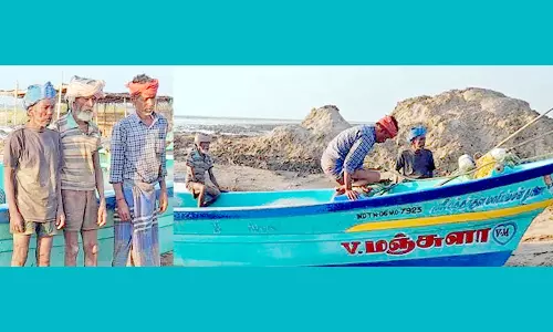 ஆறுகாட்டுதுறையில் இருந்து கடலுக்கு சென்று மாயமான 3 மீனவர்கள் மீட்பு