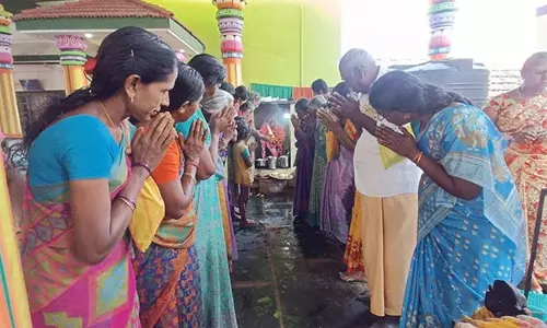 கோவில்பட்டி புற்றுக்கோவிலில் வளர்பிறை அஷ்டமி சிறப்பு பூஜை