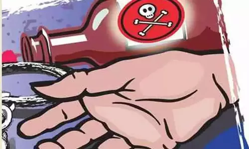 பெண் உள்பட 4 பேர் தற்கொலை