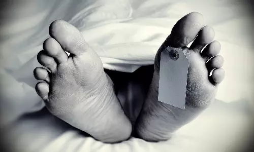 கோயம்பேட்டில் பஸ்சுக்கு காத்திருந்த துணை தாசில்தார் திடீர் மரணம்