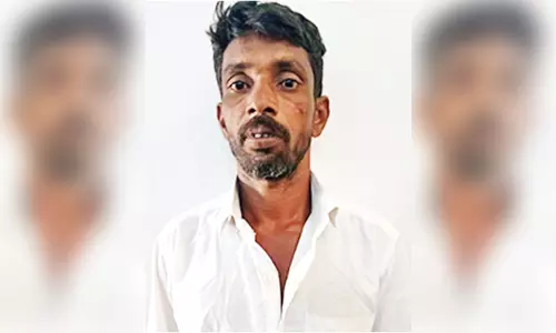 தாயை கட்டையால் அடித்து கொன்ற மகன் கைது