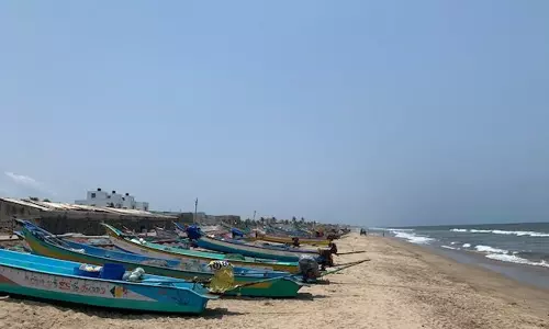 தமிழகக்கடலோர பகுதிகளில் 61 நாட்கள் மீன்பிடி தடைக்காலம் நாளை தொடங்குகிறது