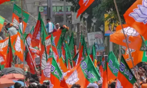 பா.ஜ.க.வில் வாய்ப்பு கிடைக்காதவர்களின் ஆதரவாளர்கள் போராட்டம்-வன்முறை: கட்சி மாறும் நிர்வாகிகளால் பரபரப்பு