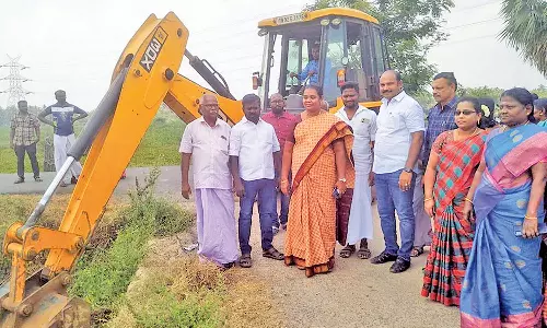 அங்கமங்கலம் பஞ்சாயத்தில் புதிய பாலம் கட்டும் பணி தொடக்கம்