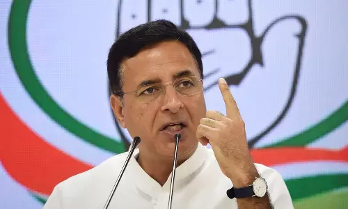 நாளுக்குநாள் செல்வாக்கை இழந்து வருகிறது: பா.ஜனதாவில் இருந்து 40 தலைவர்கள் விலகல்