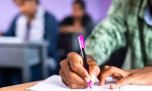 மத்திய பணியாளர்கள் தேர்வாணையத்தின் ஒருங்கிணைந்த பட்டதாரி நிலை  தேர்வுக்கு விண்ணப்பிக்கலாம்