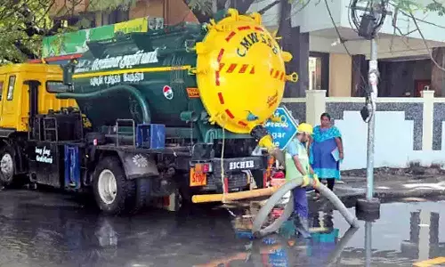 வெள்ளகோவிலில் கழிவுநீர் அகற்றும் வாகனங்களை பதிவு செய்யாவிட்டால் நடவடிக்கை - நகராட்சி ஆணையாளர் அறிவிப்பு