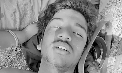 கிணற்றில் குளித்த 9-ம் வகுப்பு மாணவர் தண்ணீரில் மூழ்கி பலி