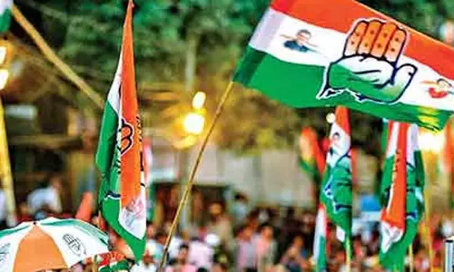 நெல்லை, தென்காசி, தூத்துக்குடியில் ரெயில் மறியலில் ஈடுபட்ட காங்கிரசார் 255 பேர் கைது