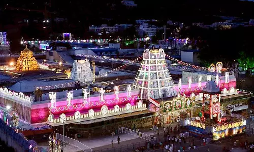 திவ்ய தரிசன டோக்கன் பெற்ற பக்தர்கள் அலிபிரி படிகள் வழியாக மட்டுமே செல்ல வேண்டும்: தேவஸ்தானம் அறிவிப்பு