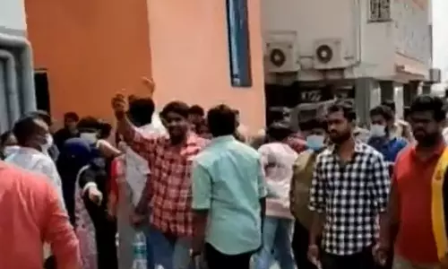 சென்னை வானகரத்தில் நிதி நிறுவனம் நடத்தி ரூ.100 கோடி மோசடி- ஏமாந்தவர்கள் திடீர் முற்றுகை