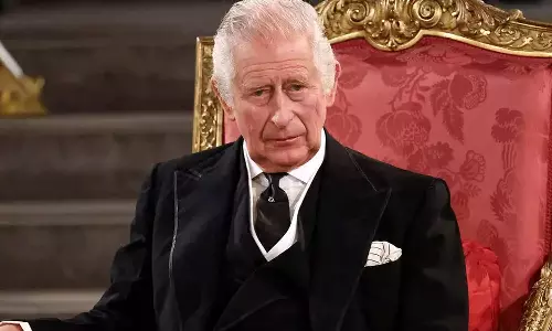 இங்கிலாந்து மன்னர் சார்லஸ் மீது முட்டை வீசியவருக்கு தண்டனை