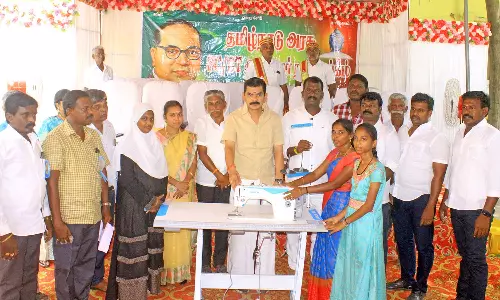 நெல்லை மாநகராட்சியில் தூய்மை பணியாளர்களுக்கு நலத்திட்ட உதவிகள்