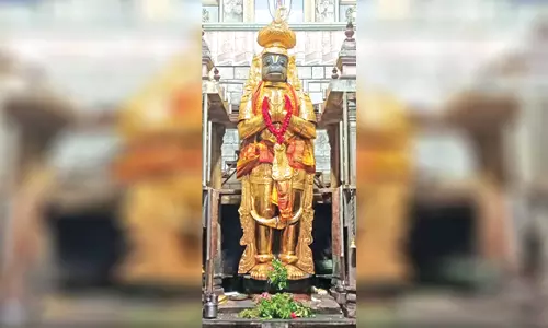 தமிழ் புத்தாண்டையொட்டி நாமக்கல் ஆஞ்சநேயருக்கு 500 கிலோ பூக்களால் புஷ்பாஞ்சலி