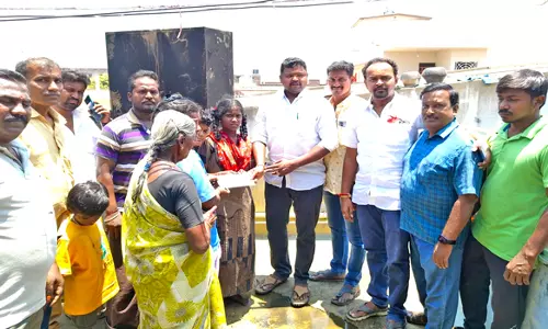 பள்ளிபாளையத்தில் தொழிலாளி வீட்டில் தீ விபத்து