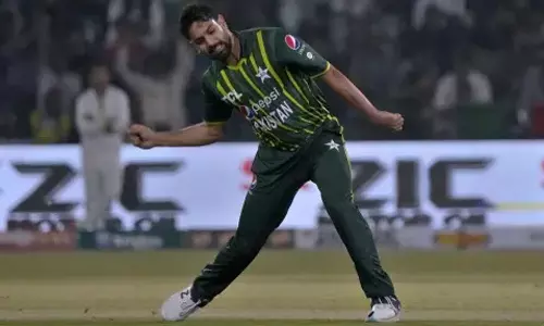 முதல் டி20 போட்டி - நியூசிலாந்தை சுருட்டியது பாகிஸ்தான்