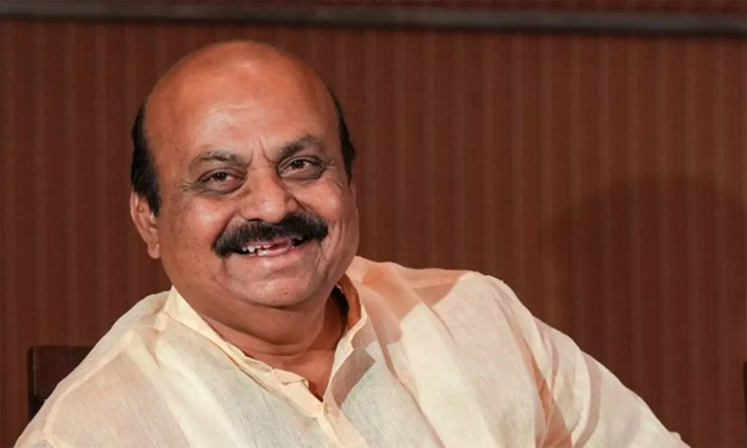 முதல்-மந்திரி பசவராஜ் பொம்மைக்கு ரூ.52.12 கோடி சொத்து: பிரமாண பத்திரத்தில் தகவல் முதல்-மந்திரி பசவராஜ் பொம்மைக்கு ரூ.52.12 கோடி சொத்து: பிரமாண பத்திரத்தில் தகவல்