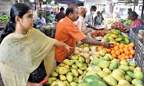 ஈரோட்டில் மாம்பழம் விலை கிடுகிடு உயர்வு