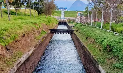 பி.ஏ.பி., வாய்க்காலில்  தண்ணீர் திருட்டு - விவசாயிகள் புகார்