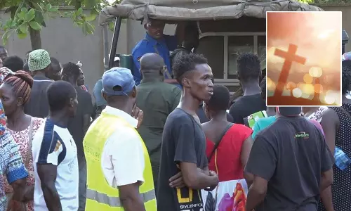 கென்யாவில் ஏசுநாதரை பார்க்க காட்டில் உண்ணாவிரதம் இருந்த மக்கள் 4 பேர் உயிரிழந்தனர்