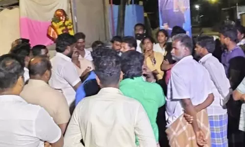 சித்தம்பாக்கம் ஊராட்சியில் அனுமதி இன்றி அம்பேத்கர் சிலை வைக்க முயன்றதால் பரபரப்பு