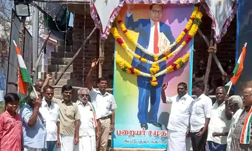 சிவகிரி,வாசுதேவநல்லூரில் அம்பேத்கர் சிலைக்கு கட்சியினர் மரியாதை