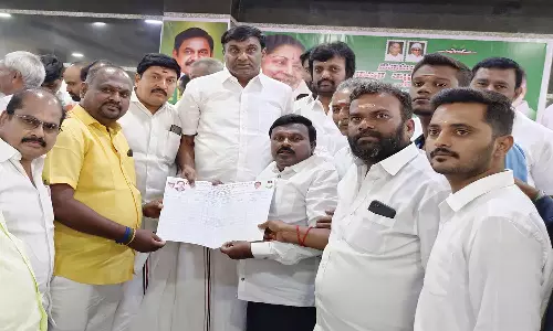 புதிய உறுப்பினர் சேர்க்கையை முன்னாள் அமைச்சர் கே.சி.வீரமணி தொடங்கி வைத்தார்