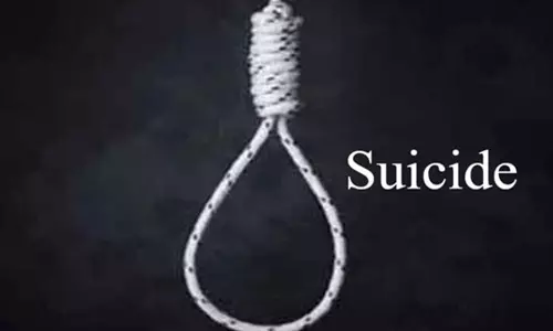 தூக்கு போட்டு வாலிபர் தற்கொலை