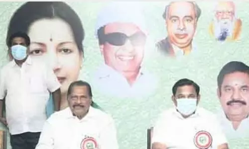 அதிமுக செயற்குழு கூட்டம்- துரோகம் இழைத்தவர்களுக்கு பாடம் புகட்ட வேண்டும் உள்ளிட்ட 15 தீர்மானங்கள் நிறைவேற்றம்