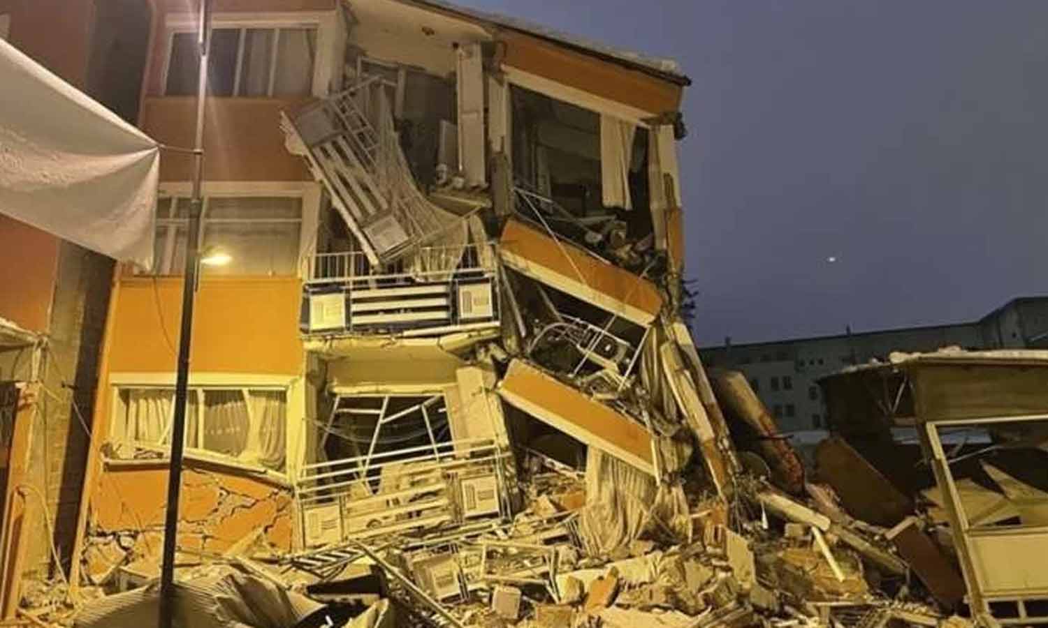 துருக்கியில் மீண்டும் நில நடுக்கம்- மக்கள் பீதி