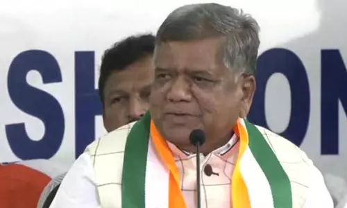 காங்கிரசில் இணைந்தார் ஜெகதீஷ் ஷெட்டர்