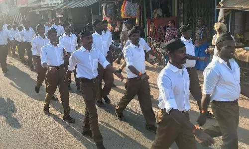 கந்தர்வகோட்டையில் ஆர்.எஸ்.எஸ். அணிவகுப்பு ஊர்வலம்
